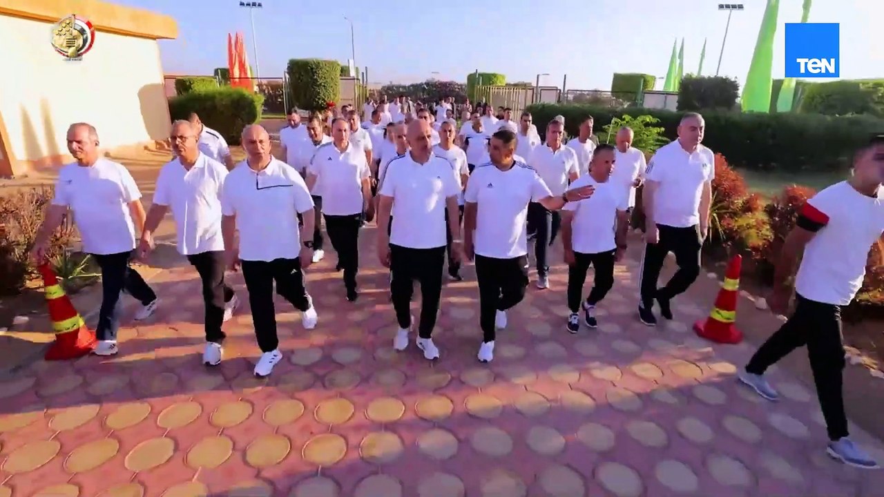 الفريق أحمد خليفة رئيس أركان حرب القوات المسلحة يتفقد المنظومة التعليمية بمعهد ضباط الصف المعلمين