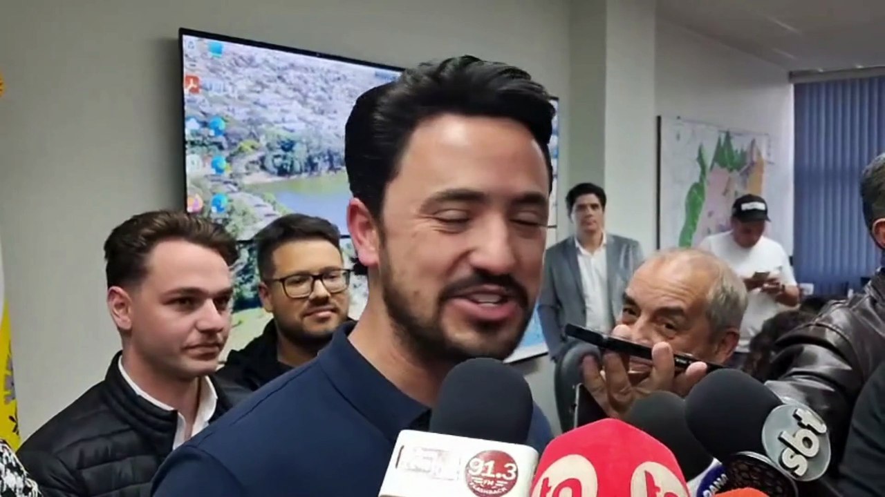 Rodolfo anuncia compra de mochila e regata para o uniforme escolar em Apucarana