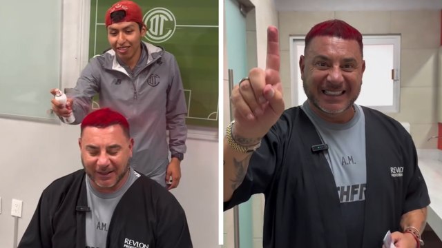 Antonio Mohamed cumple con apuesta y se pinta el cabello de rojo tras campeonato de Toluca