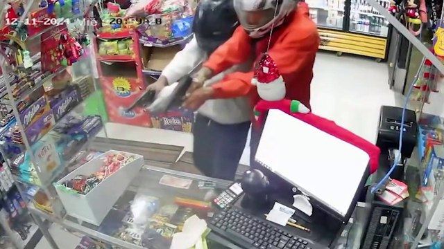 tn7-Video: gatilleros entran a minisúper y asesinan a balazos al dueño que estaba en la caja registradora-070725