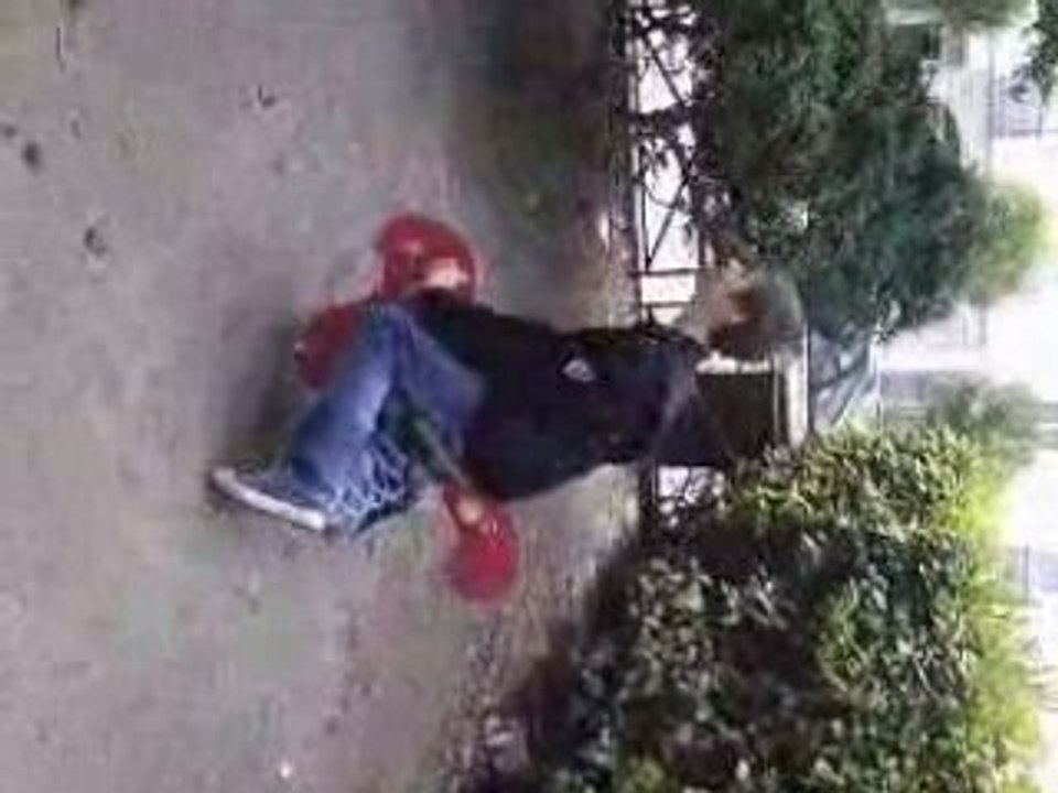 christopher fait joue joue