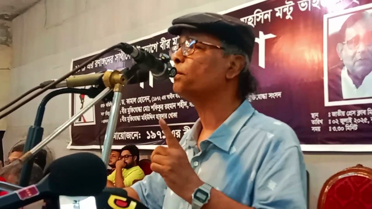 দল হিসেবে আওয়ামী লীগ কে নির্বাচনে অংশগ্রহন করতে দিতে হবে-এম.এম আকাশ