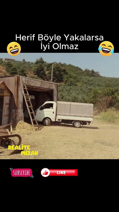 Ailecek Şaşkınız | Kepenk Sıkışma Sahnesi