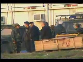 - Pillage au Kosovo. Mars 2004