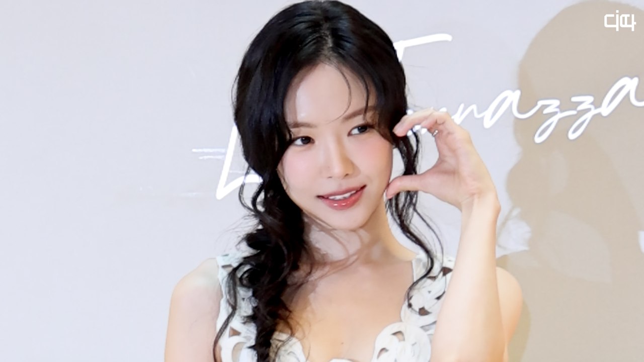 배우 손나은(SON NAEUN), 아쿠아 디 파르마 팝업 포토콜 참석 #손나은 #so...