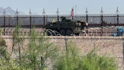L'armée américaine renforce le mur frontalier avec le Mexique