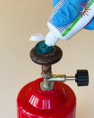 Clean rusty metal parts with this hack