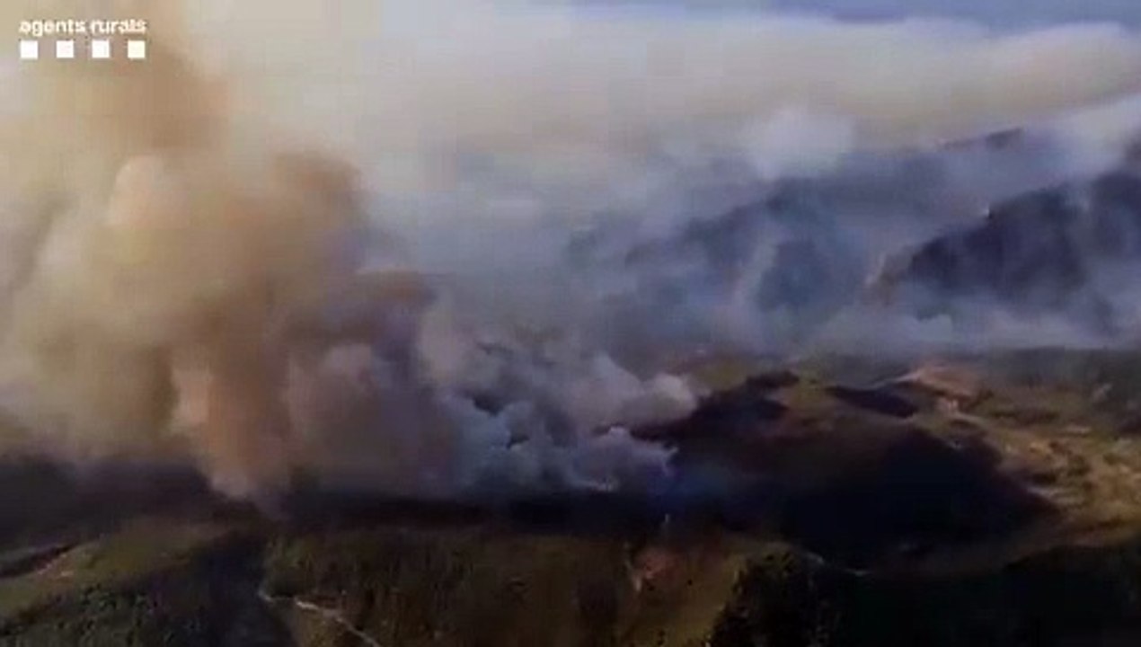 Imágenes aéreas del incendio de Paüls