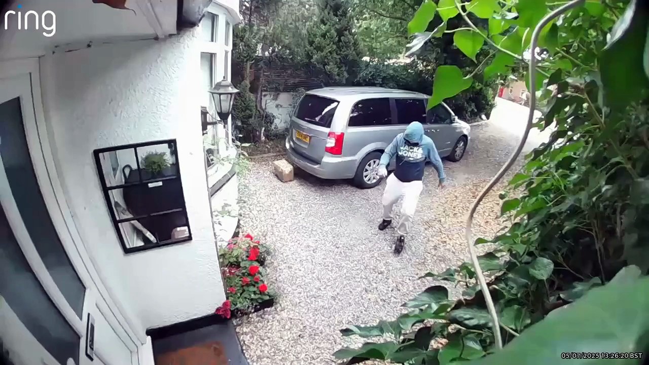 Parcel thief steals packages from outside Cante...
