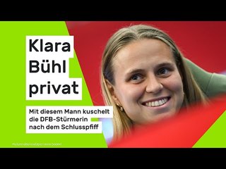 Klara Bühl privat: Mit diesem Mann kuschelt die DFB-Stürmerin nach dem Schlusspfiff