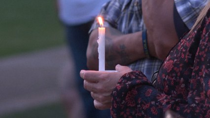Une veillée en hommage aux victimes des inondations dévastatrices au Texas