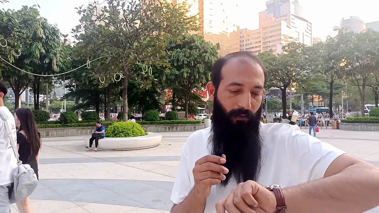 🇨🇳 Guangzhou’s Hidden Food Market Tour | No Halal Food, Couples Culture & Pearl River Vibes!