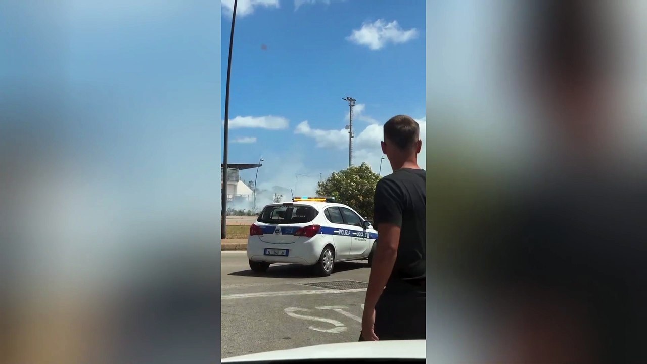 Incendio a La Maddalena, diverse abitazioni evacuate