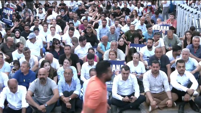 Adana'da Zeydan Karalar için oturma eylemi