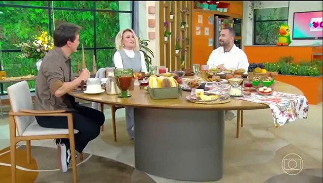 Ana Maria Braga expõe funcionários em bronca ao vivo
