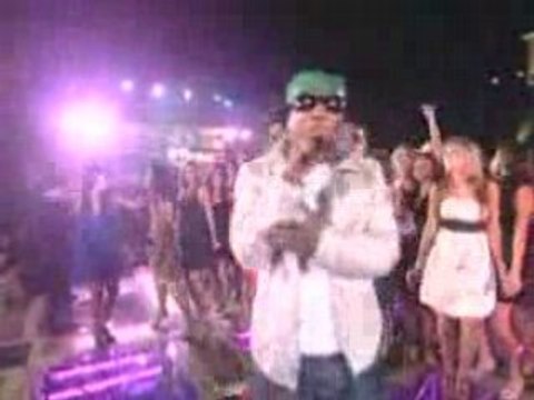 Usher & Young Jeezy Performing Love In This Club @ The Hills