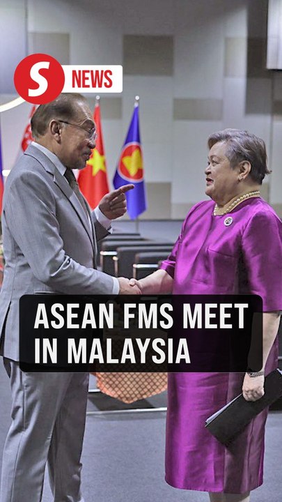 Asean Foreign Ministers pay courtesy call to PM Anwar ahead of meetings