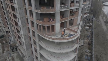 Edilizia, in calo i permessi per costruire