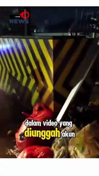 Tegas! Warga Cegat Pembuang Sampah, Viral Disuruh Ambil Lagi Meski Sudah Dibuang
