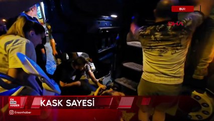 Bursa'da motosiklet park halindeki tıra çarptı