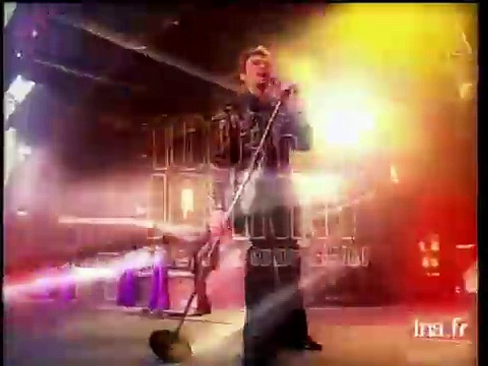 Johnny Hallyday – Spot TV "100% Johnny" (Live à la Tour Eiffel, 2000)