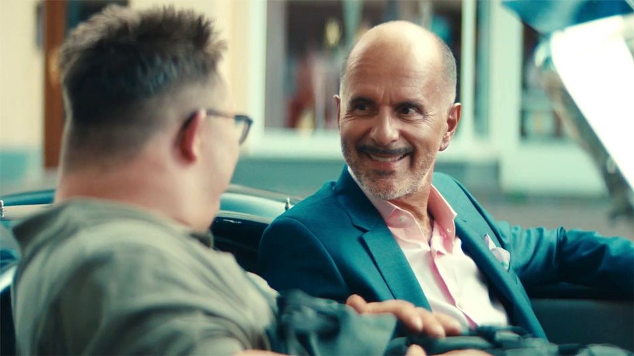 Ganzer Halber Bruder Trailer DF