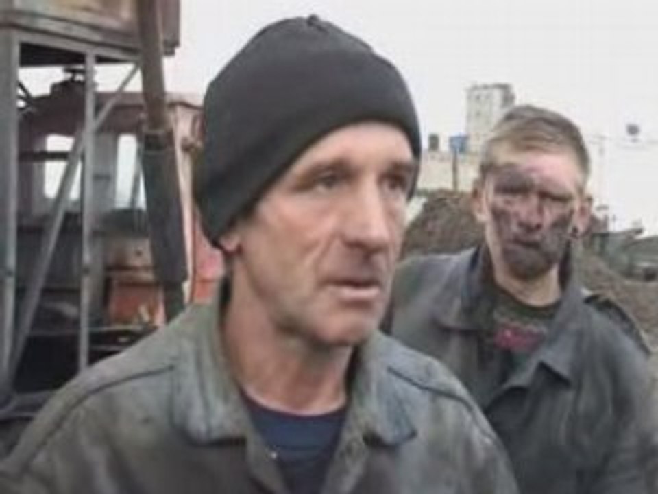 Russe mit Matsche inner Fresse