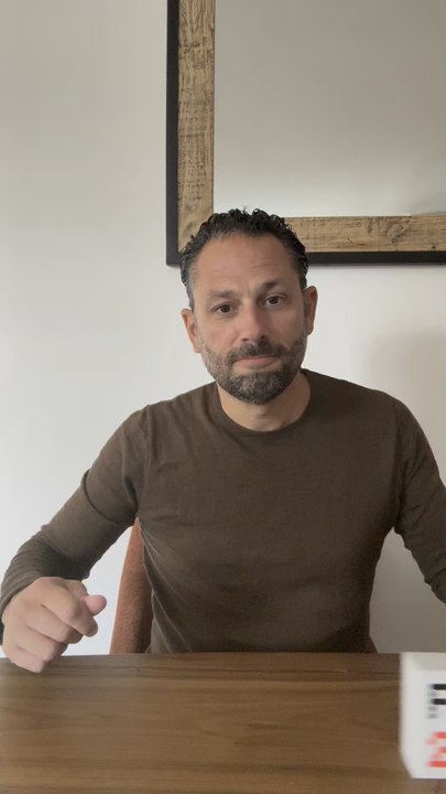 🚀 Unboxing du CMF Phone 2 Pro !Je viens de déballer le tout dernier smartphone signé @cmf.tech by @nothing . Un design épuré, un écran AMOLED ultra lumineux à 120 Hz et un module photo impressionnant avec ses 50 MP.