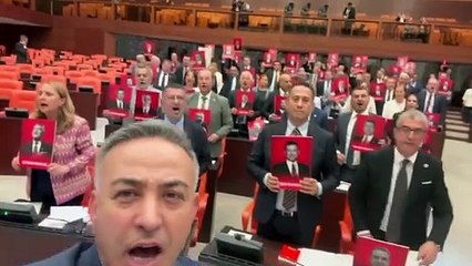 Baklava kutusunun da dövizini yapsaydınız bari! CHP Meclis'te de 'çalanları' savundu