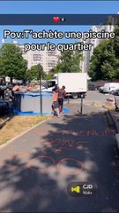 Des jeunes ont installé une piscine dans la rue à Choisy-le-Roi