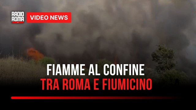 Maxi incendio tra Roma e Fiumicino, strade chiuse e bus deviati