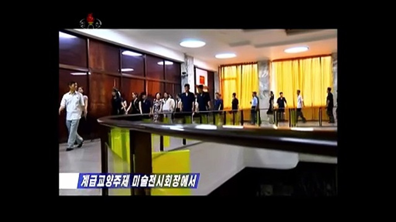 Exposição de belas artes com o tema da educação de classe