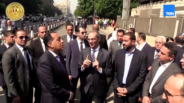 رئيس الوزراء يتفقد سنترال رمسيس ويبحث مع وزير الاتصالات خطة عودة الخدمات تدريجياً