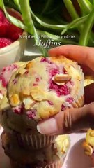 Delicious Raspberry White Chocolate Muffins – Perfect for Your Weekend 😊