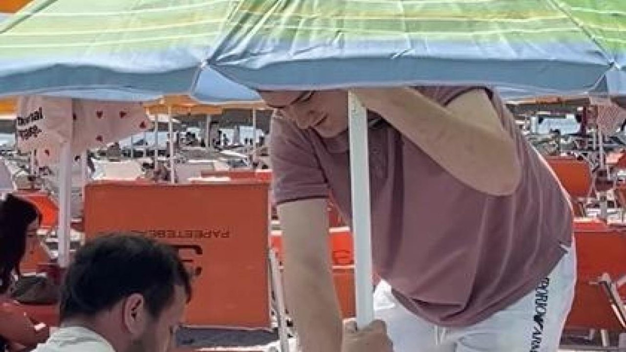 Milano Marittima, il video dell'«invasione» di +Europa e Radicali al Papeete