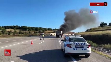 Tokat'ta seyir halindeki tırdan alevler yükseldi