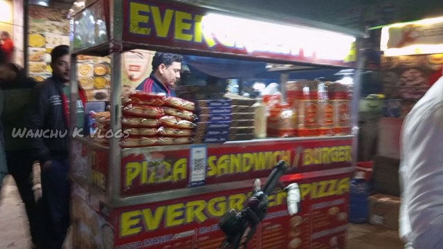 Evergreen Pizza Noida Sector 66 Lane no 2 awesome tasty delicious #pizza #burger #sandwich #food #foodie #foodies #streetfood #foodlover #foodporn #foodvlog #foodvlogs #foodvloggers #foodiesheaven #noida