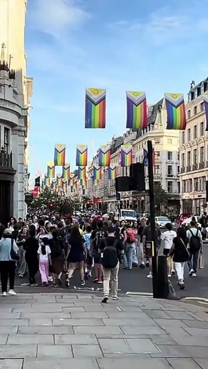 🇬🇧 No commentary, just pure London 4k vibes 🎧🚶