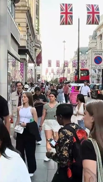 🇬🇧 No commentary, just pure London 4k vibes 🎧🚶