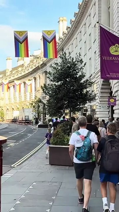 🇬🇧 No commentary, just pure London 4k vibes 🎧🚶
