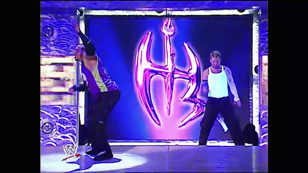 05.20.2002 WWE RAW Hardy BoyZ vs X Pac and Big Show
