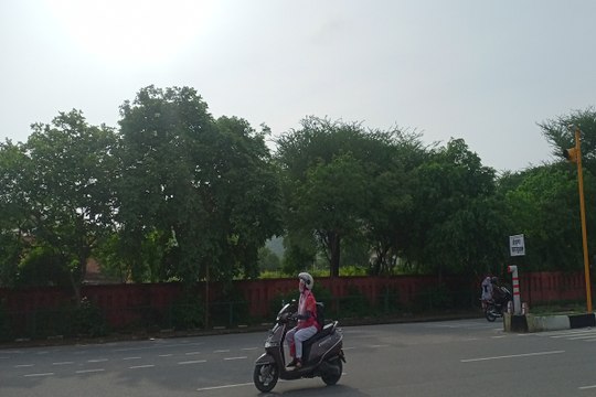 Rajasthan Weather : गुलाबी नगर में आज मौसम का ​मिजाज ठंड, सवेरे से ही बादल छाए