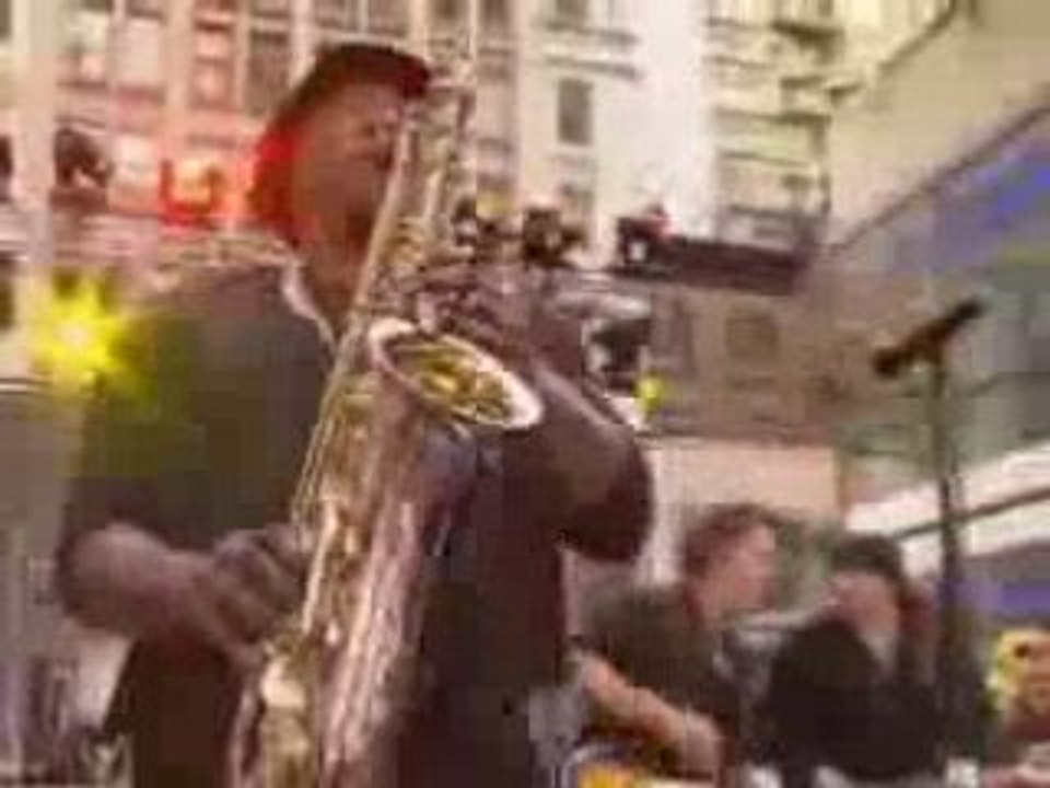 Bruce_Springsteen-_Radio_Nowhere_-_Live_Today_Show_28.9.2007