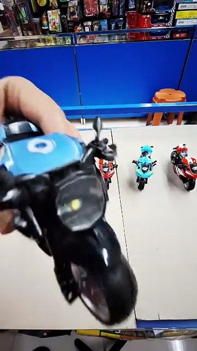 Unboxing and Review of Model Motorcycle with Pull Back Function Motorcycle Toy with Movable Steering
