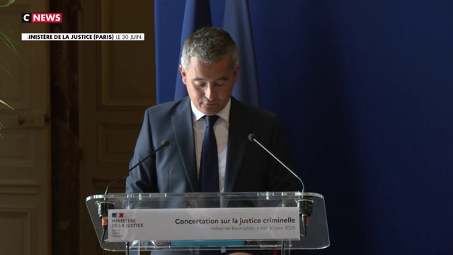Gérald Darmanin incite les procureurs à mettre en place un couvre-feu pour les mineurs condamnés pour détention d'arme