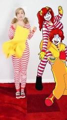 DUO MC DONALD’S 2D VS 3D 🍟🍔 #COSPLAY