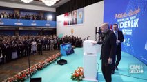 Emine Erdoğan'ı duygulandıran anlar... Cumhurbaşkanı, konuşmasından sonra eşine sarıldı