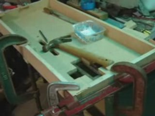 Une table et manette géante pour console NES