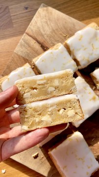 Brownies au Citron Moelleux, Fondants et Acidulés 🍋 | Recette Facile Chocolat Blanc & Glaçage Citron