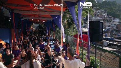Iniziativa yoga per formare istruttori nelle favelas di Rio
